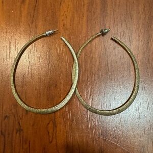 Elegant Gold Hoop Earrings